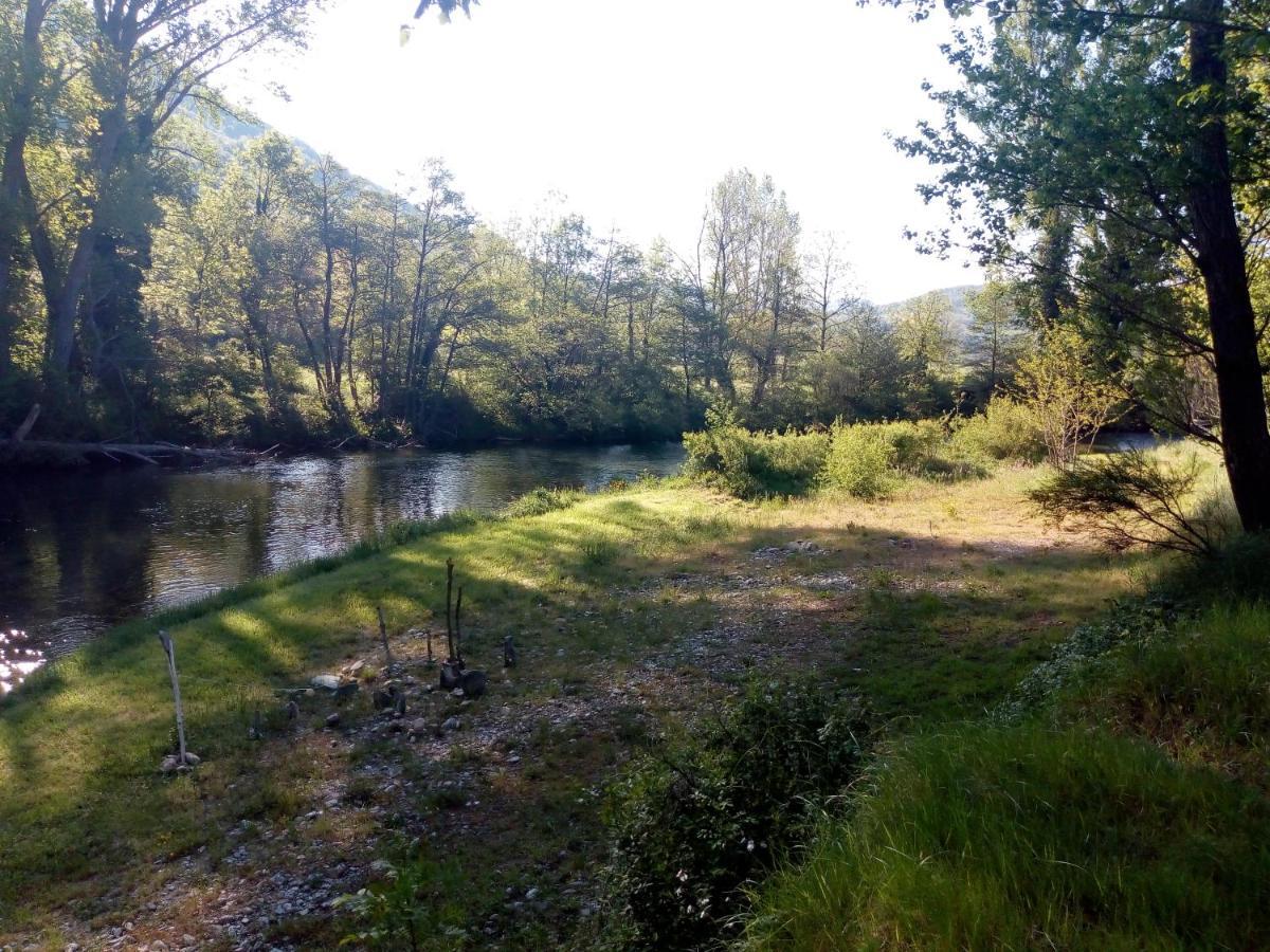 Camping Le Vialaret Nant Екстериор снимка